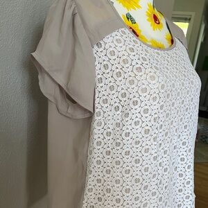 LC Lauren Conrad White and Tan Flutter Sleeve Blouse